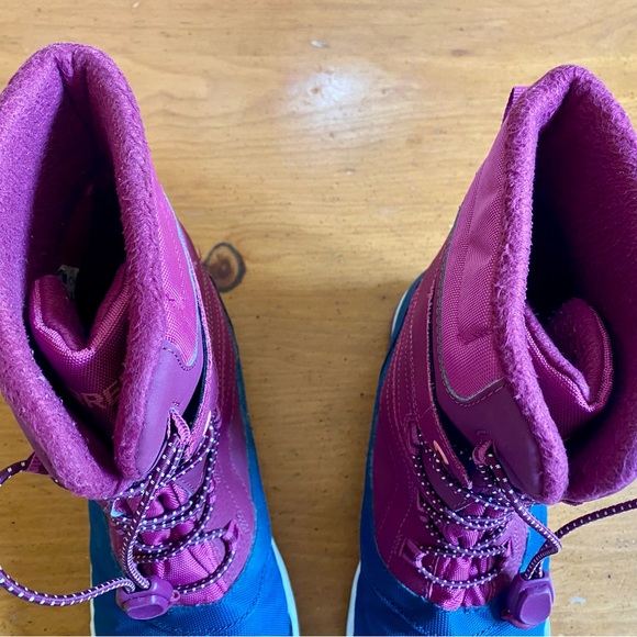 Merrell Snow Bank 2.0 Boot, Waterproof, Size 4, Berry - Picture 4 of 10